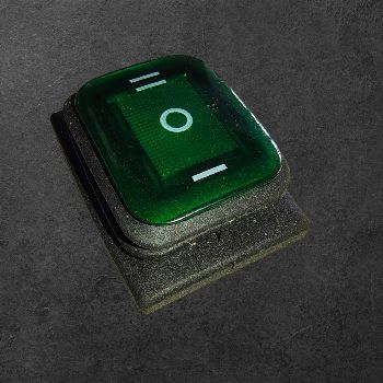 Vodoodporno stikalo 3 pozicije 1-0-2 z LED osvetlitvijo 16A ZELEN